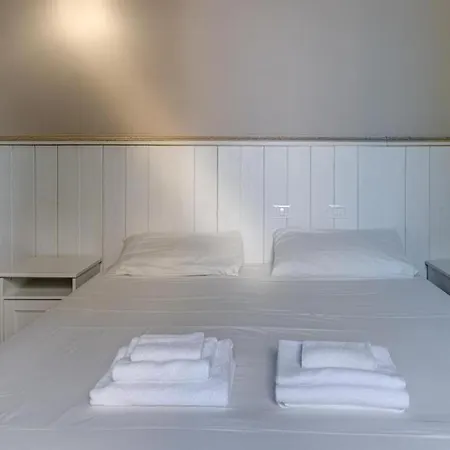 Pensionat Due Torri 1 Luxury Palace- Bedinbolognacentro *